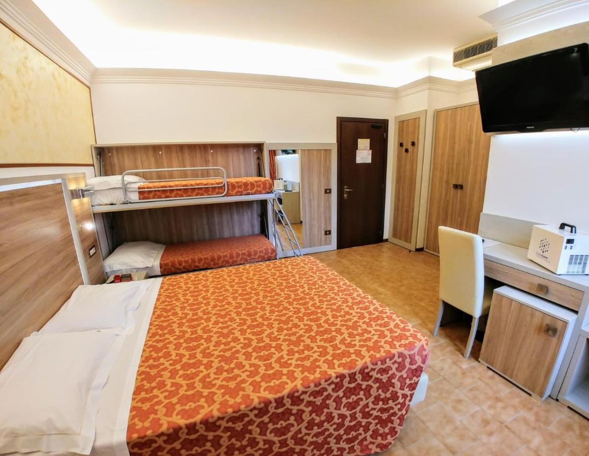 סלסומאג'יורה טרמה Hotel Carancini מראה חיצוני תמונה