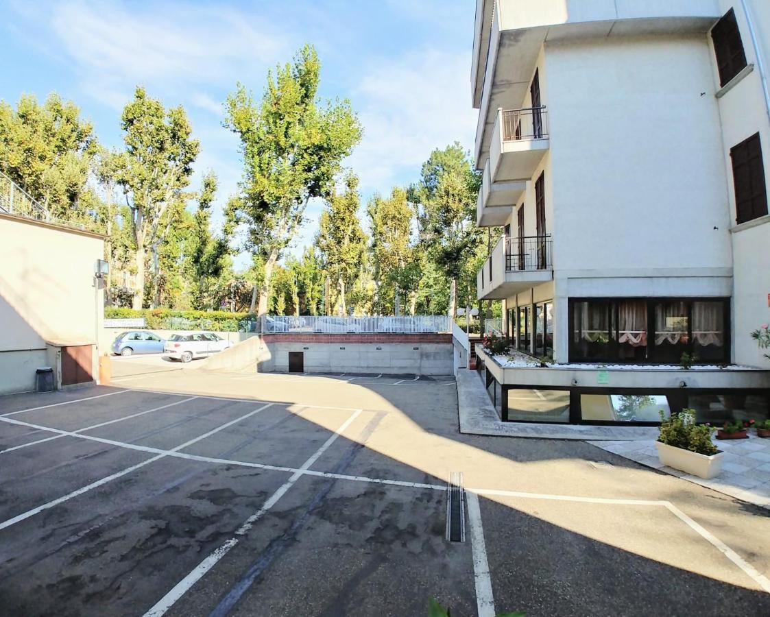 סלסומאג'יורה טרמה Hotel Carancini מראה חיצוני תמונה