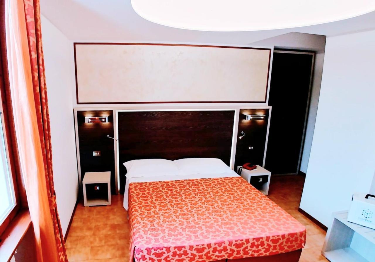 סלסומאג'יורה טרמה Hotel Carancini מראה חיצוני תמונה