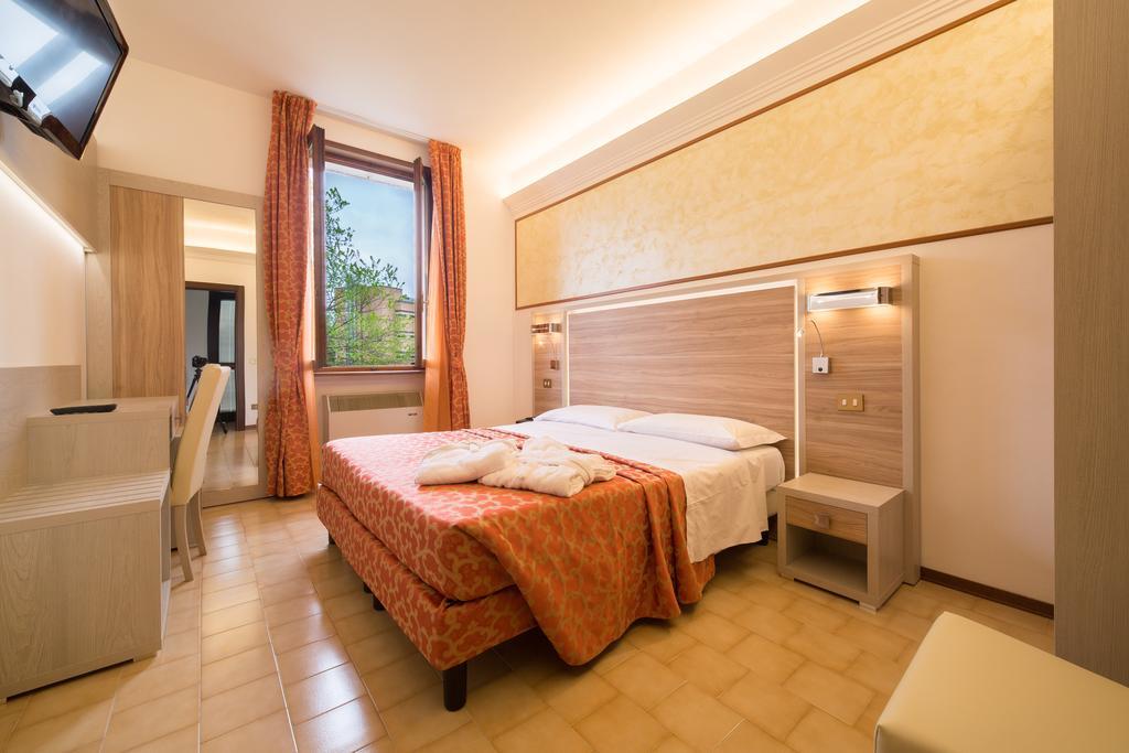 סלסומאג'יורה טרמה Hotel Carancini מראה חיצוני תמונה