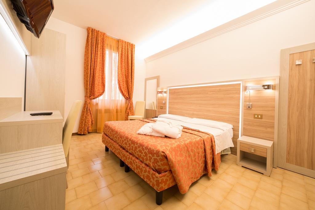 סלסומאג'יורה טרמה Hotel Carancini מראה חיצוני תמונה