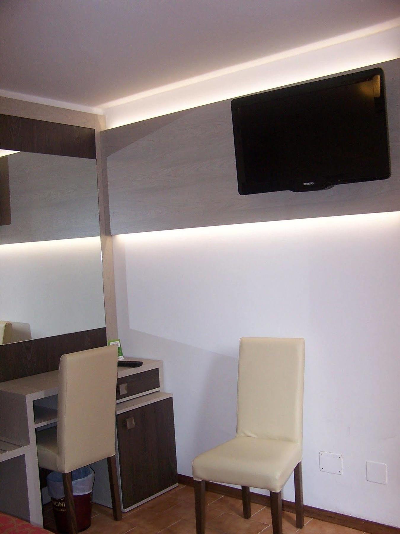 סלסומאג'יורה טרמה Hotel Carancini מראה חיצוני תמונה