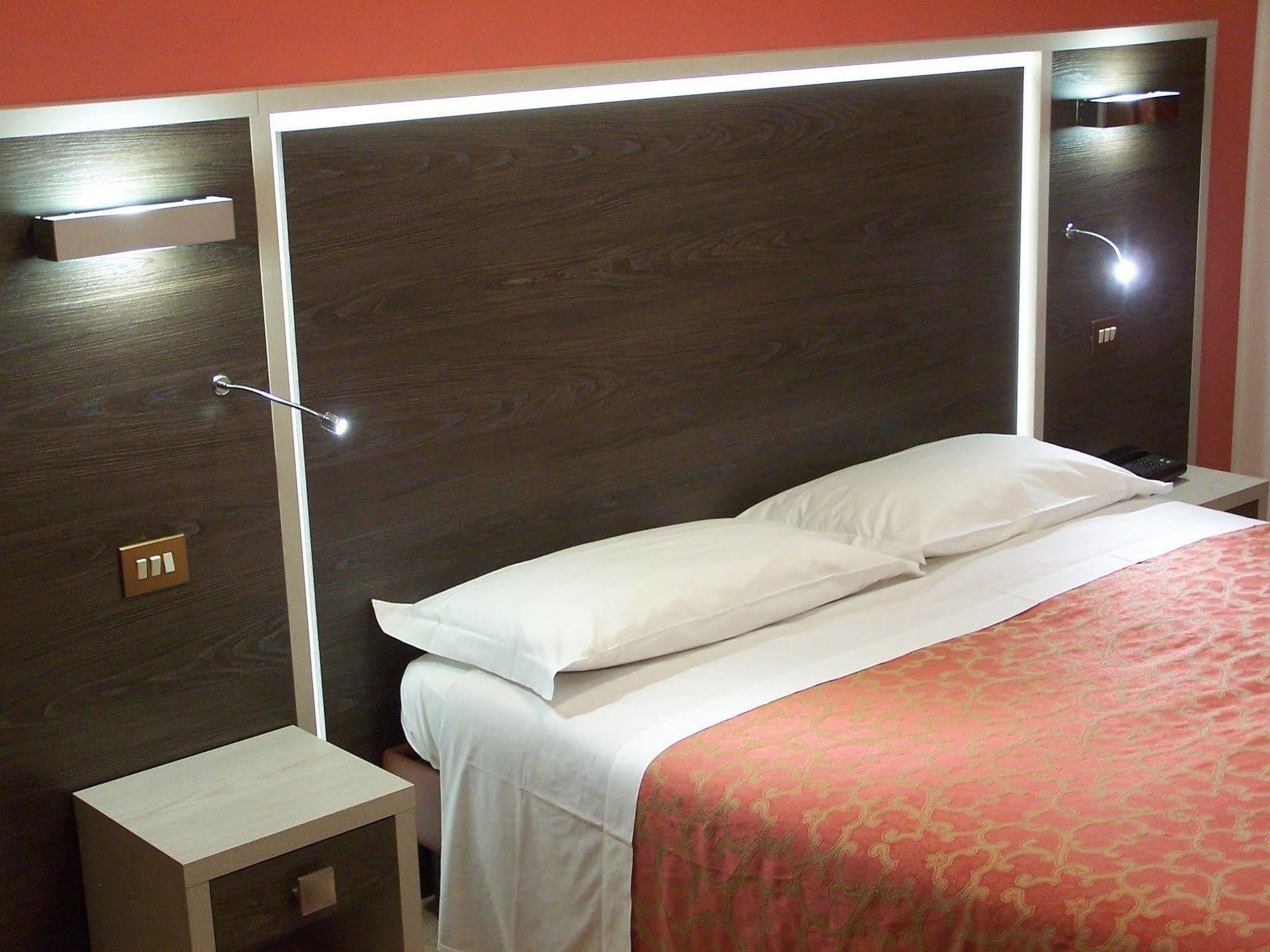 סלסומאג'יורה טרמה Hotel Carancini מראה חיצוני תמונה